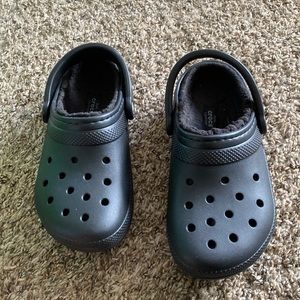 Black fussy Crocs